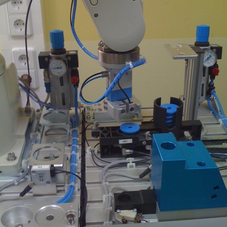 Mekatróníkaðstaða Iðnskólans í Ptuj