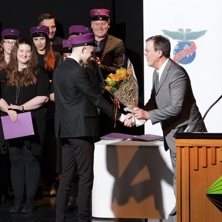 Þórarinn Guðmundur Andrésson, nemandi í Verk- og raunvísindadeild Háskólabrúar, er þrjúþúsundasti nemandinn sem útskrifast úr Keili.