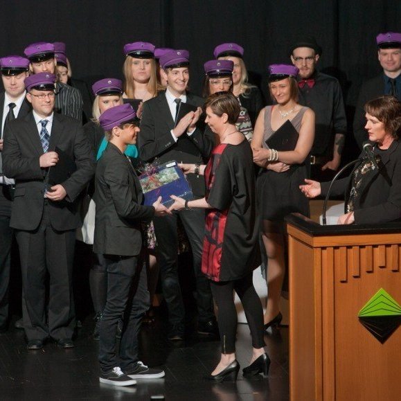 Andrés Magnús Vilhjálmsson frá Verk- og raunvísindadeild með hæstu einkunn Háskólabrúar til þessa eða 9,56 í
meðaleinkunn