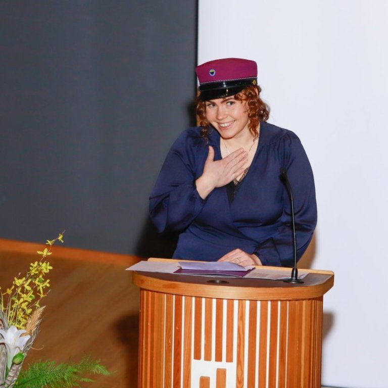 Sjöfn Ingvarsdóttir flutti ræðu fyrir hönd útskriftarnema.