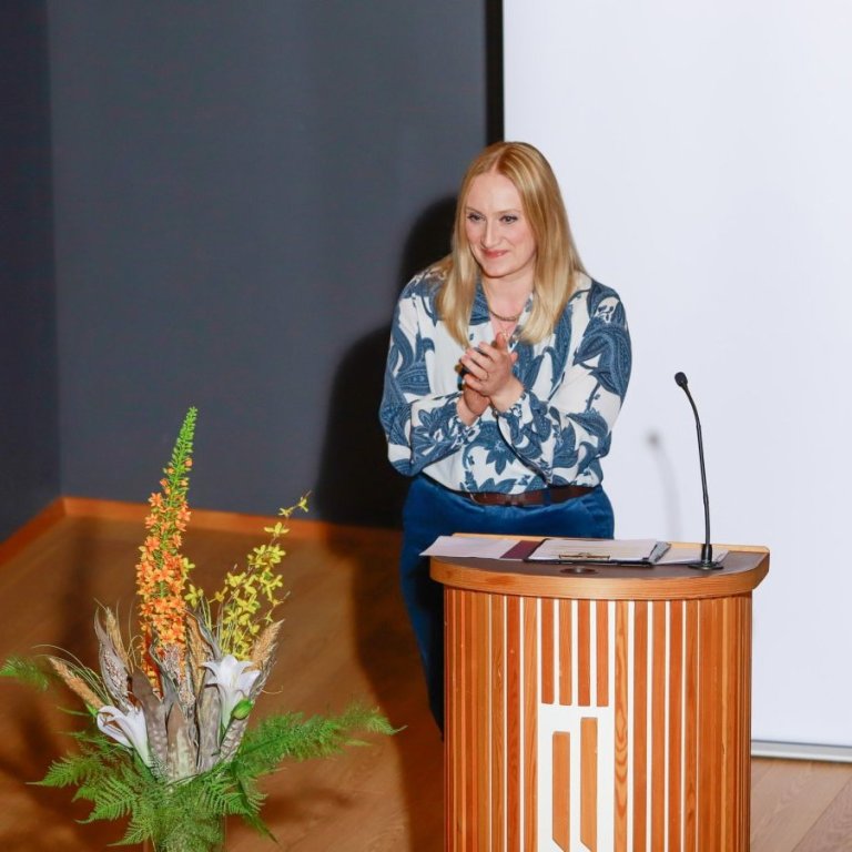 Nanna Kristjana Traustadóttir, framkvæmdastjóri Keilis stýrði athöfninni og ávarpaði nemendur.