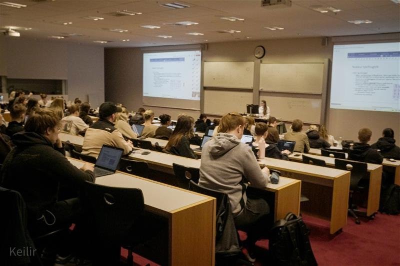 Undirbúningsnámskeið fyrir inntökupróf í læknisfræði, tannlæknisfræði og sjúkraþjálfunarfræði í full…