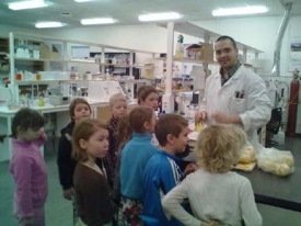 Efnafræðitilraunir með Dan