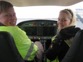 Nemendur úr ME í einni af flugvélum Keilis