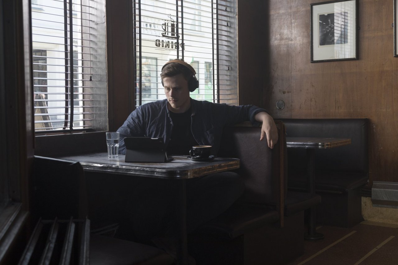 Lærðu þegar og þar sem þér hentar í fjarnámi Háskólabrúar