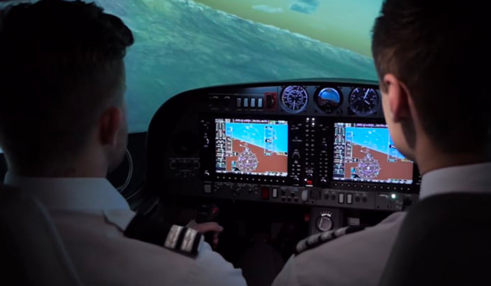 Flugkennaranám (FI)