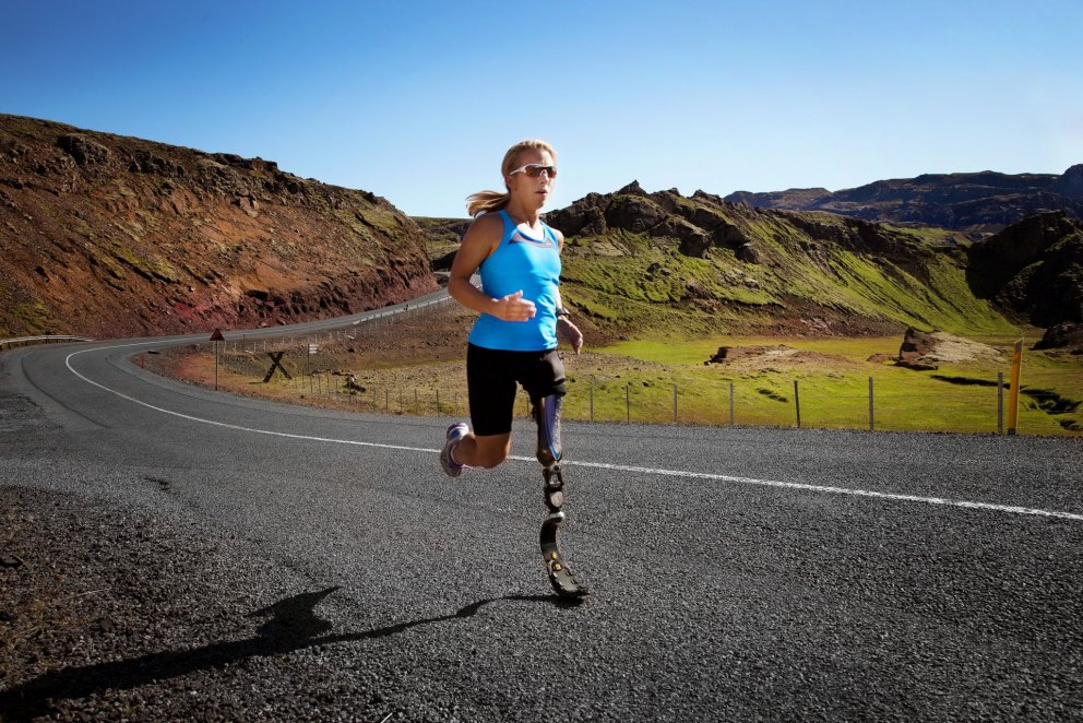 Gunnar Páll Halldórsson kynnir lokaverkefni sitt í tæknifræði sem nefnist Energy harvesting with pr…