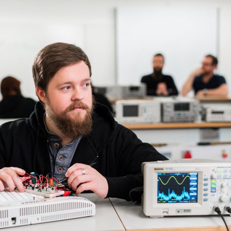 Tæknifræðinám Háskóla Íslands og Keilis til Hafnarfjarðar