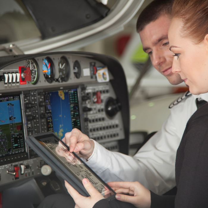 Grunnnámskeið um einka- og atvinnuflugnám