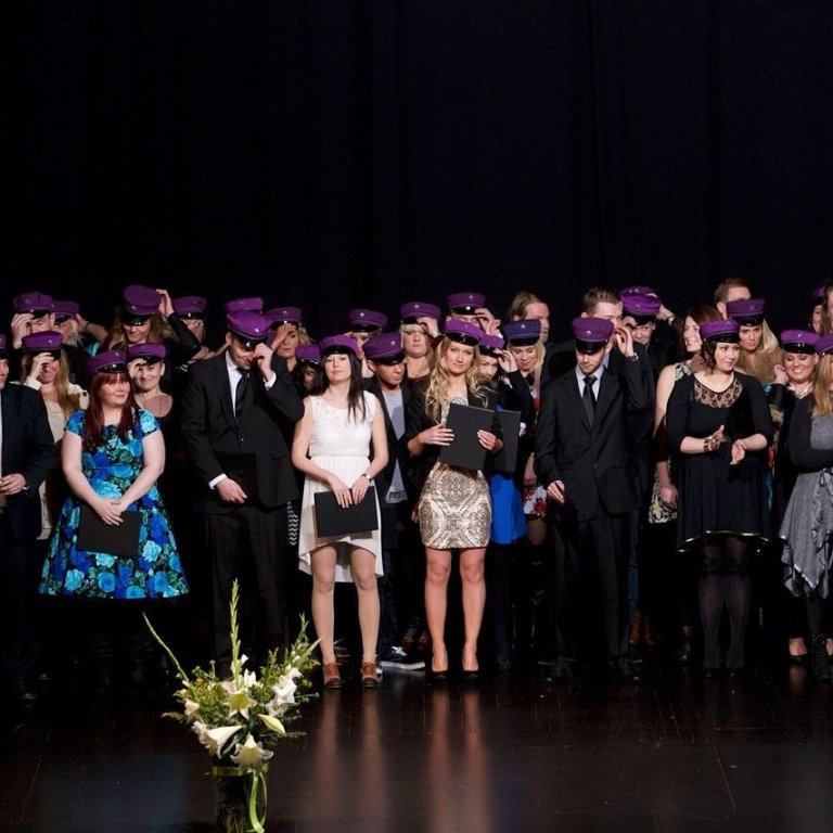 Um 300 nemendur leggja stund á nám við Háskólabrú Keilis og hafa rétt tæplega 2.000 nemendur lokið n…