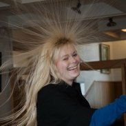 Van de Graaff rafallinn naut mikilla vinsælda hjá gestum Skrúfudagsins