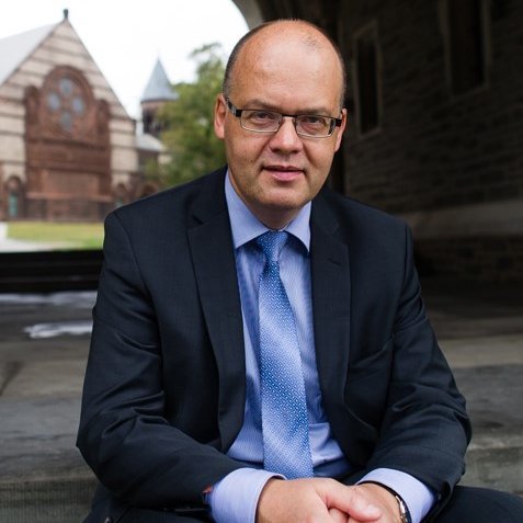 Fjárfesting alþjóðafjármálastofnana í hreinni orku