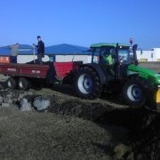 Uppsetning vindmyllu við Keili