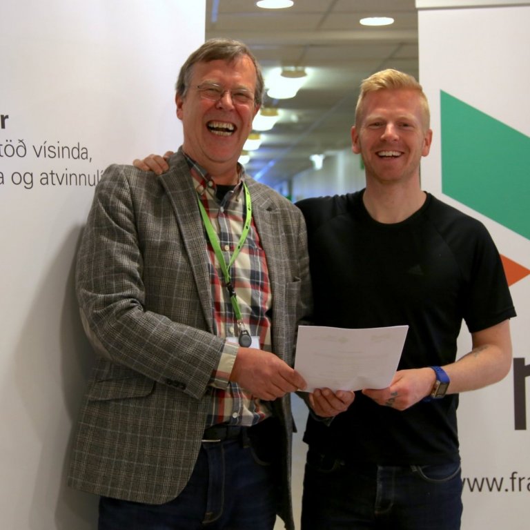 Kristján Ómar Björnsson og Hjálmar Árnason voru kátir við undirritun samstarfssamningsins
