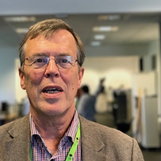 Grein eftir Hjálmar Árnason: Hvar lærir fólk?