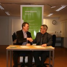 Karl Sölvi og Hjálmar við undirritun samningsins