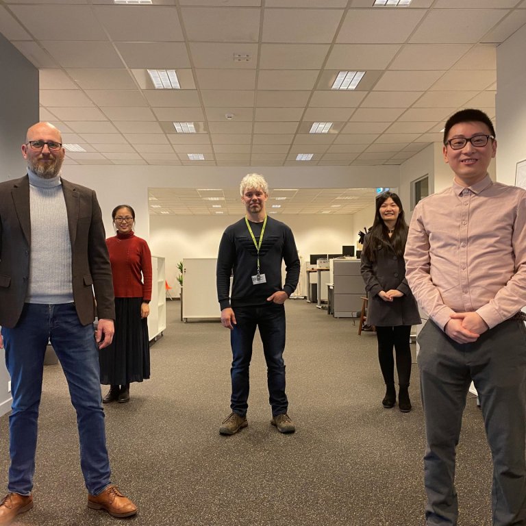 Á myndinni eru Arnbjörn Ólafsson, forstöðumaður þróunar- og markaðssviðs og Arnar Hafsteinsson, verk…