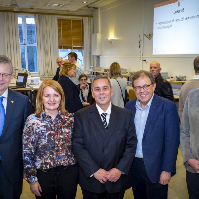 Frá opnunarafhöfn Tæknifræðiseturs HÍ. Frá vinstri: Jón Atli Benediktsson, rektor Háskóla Íslands, R…