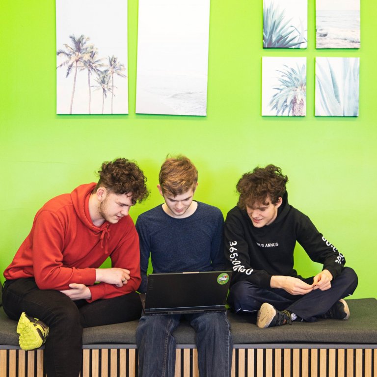 Reynsla af vendinámi við enskukennslu í MÁ