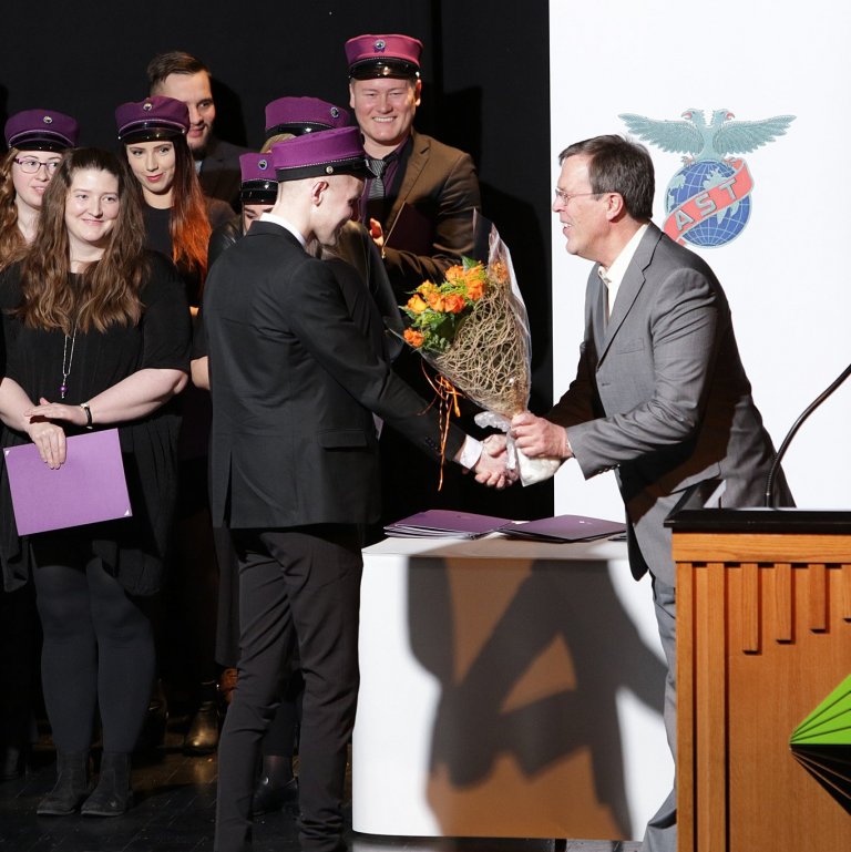 Þórarinn Guðmundur Andrésson, nemandi í Verk- og raunvísindadeild Háskólabrúar, er þrjúþúsundasti ne…