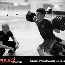 Skúli við þjálfun