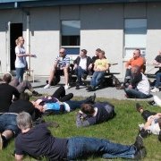 Kennt úti í góða veðrinu