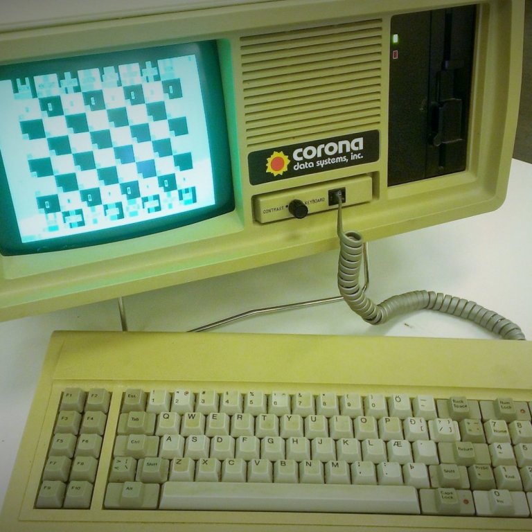 Corona fartölva fartölvan er aðain 15 kg